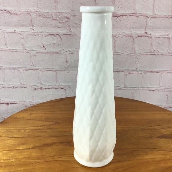 Vintage E.O. Brody Milk Glass Vase - Picture 4 of 6